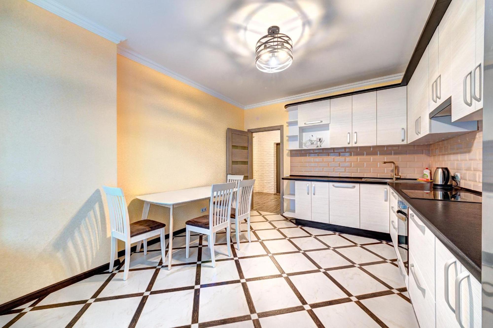 Apartment Voskresenska 18 , Парковые Озера Kyiv Room photo