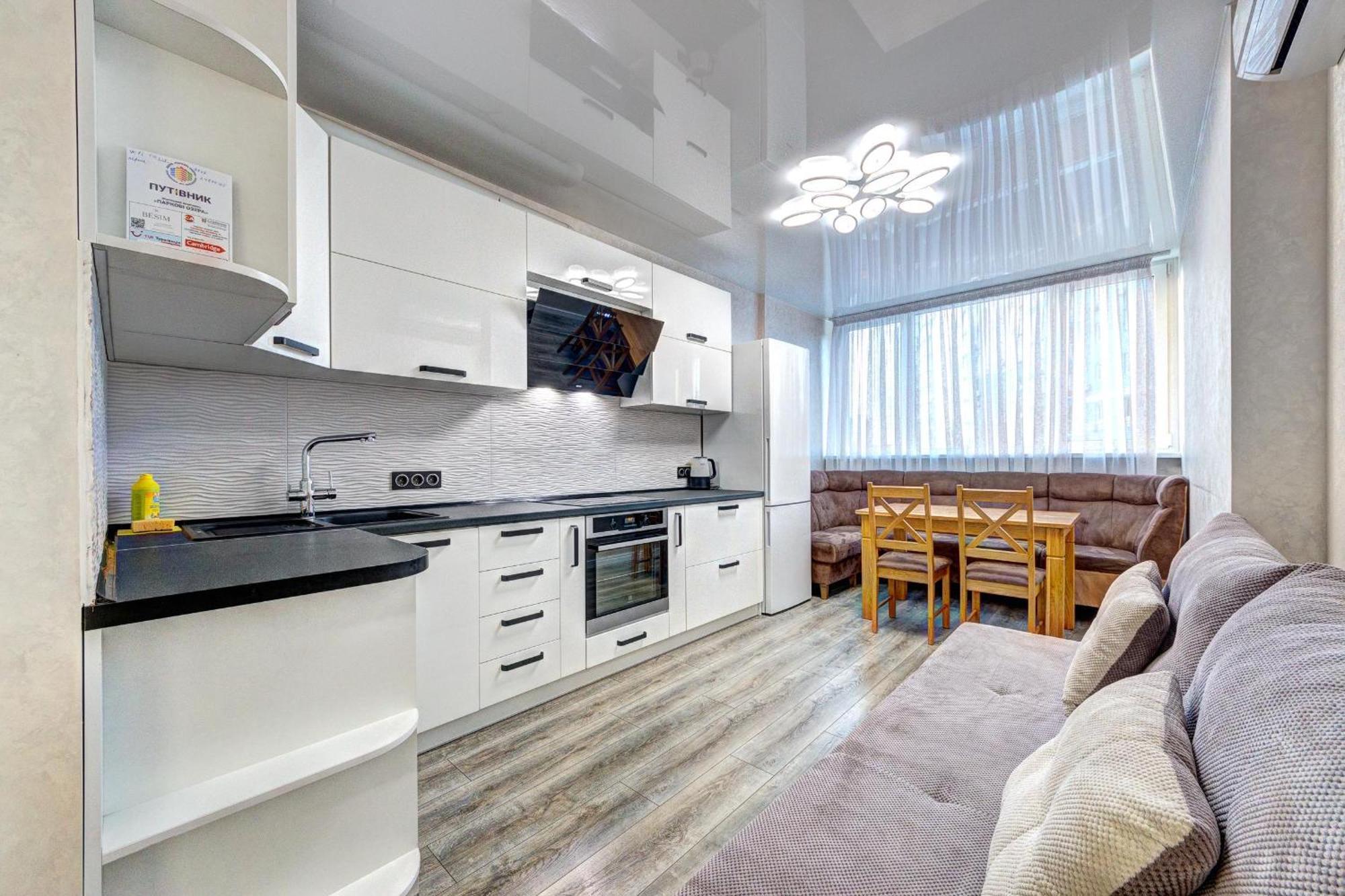 Apartment Voskresenska 18 , Парковые Озера Kyiv Room photo